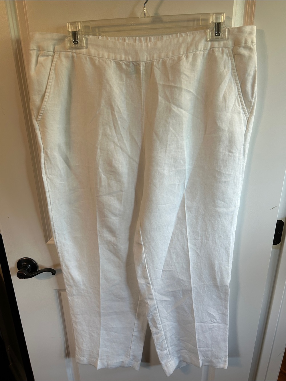 Chico's White Linen-Blend pull on slacks